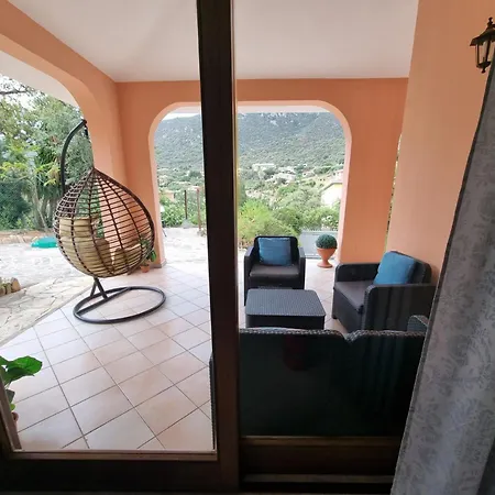 Relax Maremonti Ampia E Panoramica Con Spaziosa Veranda Attrezzata